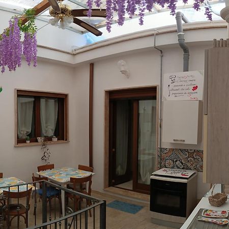 Mama Dami Bed & Breakfast Маруджо Екстериор снимка
